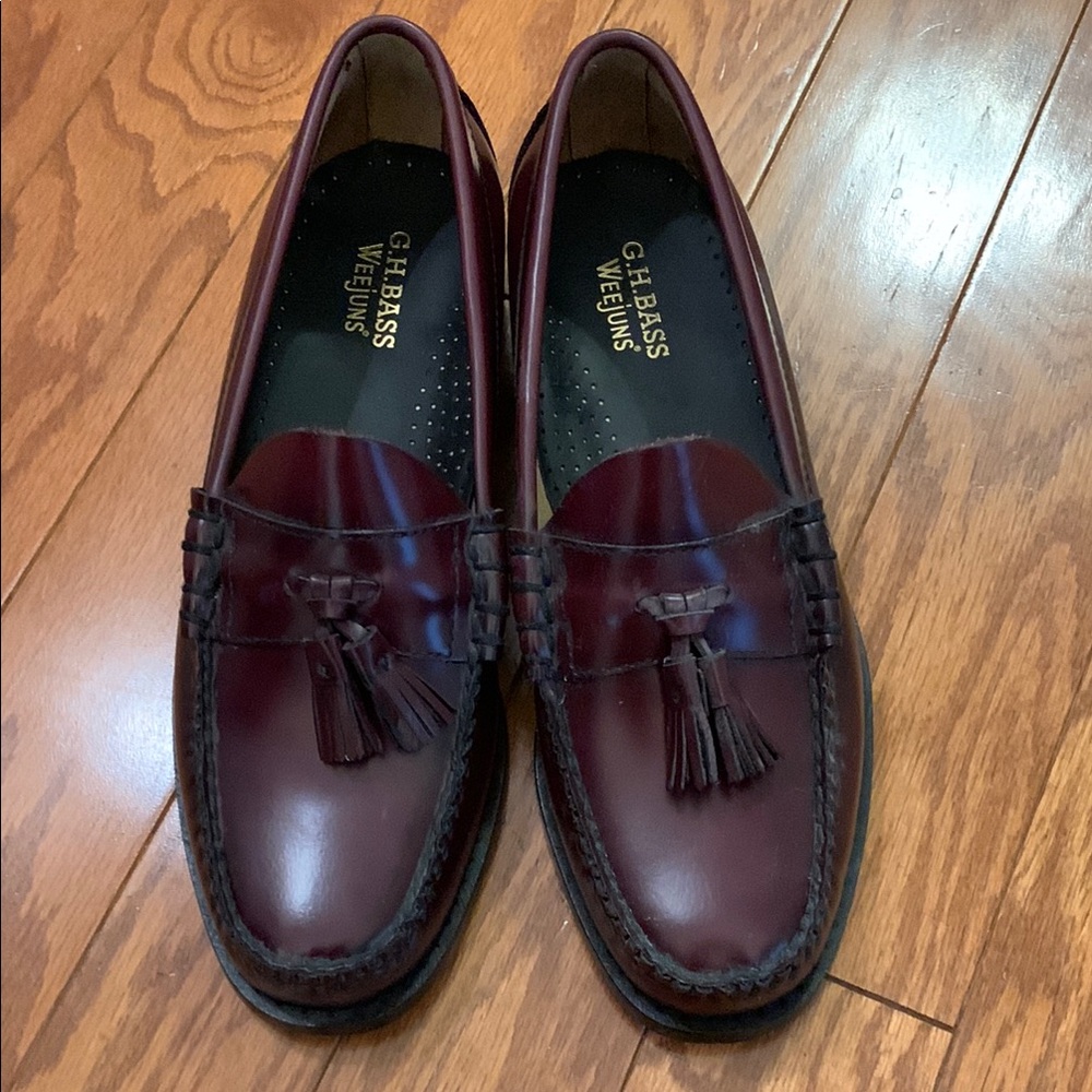 G.H. Bass & Co. Brown Leather Loafers Slip-On Classic